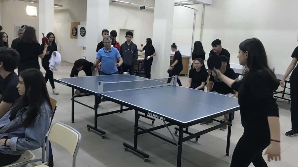 Okulumuz Rehber Öğretmeni Tuncay SEVİNDİ tarafından okulumuzda Masa Tenisi Turnuvası düzenlenmiştir.  